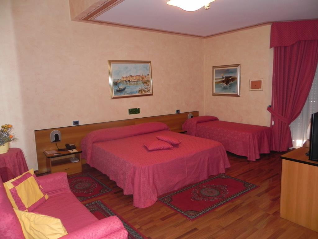 Hotel La Ruota Pianfei Cameră foto